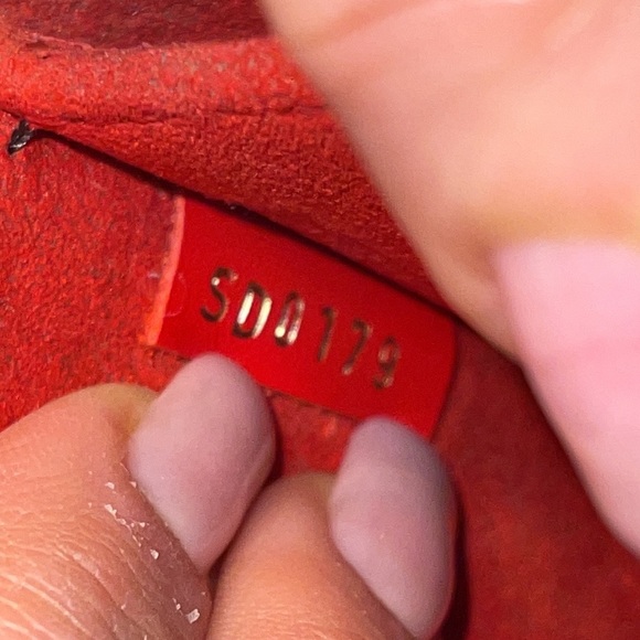 LV Tote 🔥SOLD🔥 - Picture 4 of 16